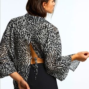 Zara Black & White Printed Open Back Detail Top Size XS
